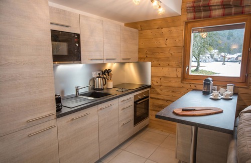 Samoens Apartment | Luxurious 3 bedroom apartment with hot tub and terrace in an envious location