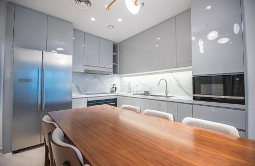Al Aqah Apartment | Luxurious 3 bedroom apartment with beach and pool access