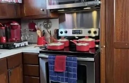 Key West Boat Rental | Luxurious 3-bedroom boat with AC and fitness room in amazing Key West