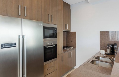 Chinatown Apartment | Luxurious 3 Bedroom Penthouse Suite (Level 56) at Kent Street, Sydney CBD