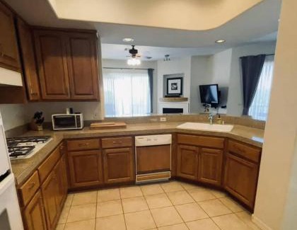 Fountain Hills Apartment | Luxurious 3 BR & 3 BA Condo with Spectacular Views