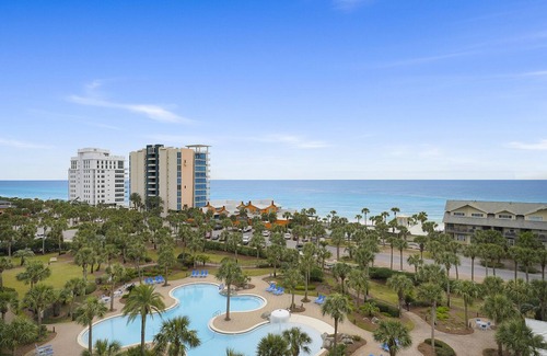 Fort Walton Beach - Destin Condo | Luxurious 3 BR Beach Front Condo in Destin - Newly Renovated, Under New Management!