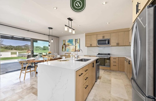 El Tezal House | Luxurious 3 BR Villa - Private Pool - Golf Access