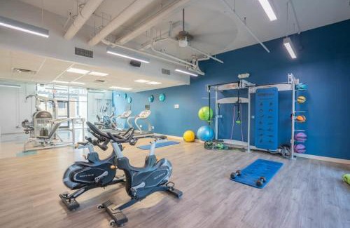 Tempe Apartment | Luxurious 3BD - Gym, W-D, Parking - Sleeps 8