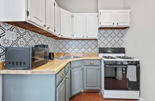 Midtown West Apartment | Luxurious 3BR Haven in Times Square!