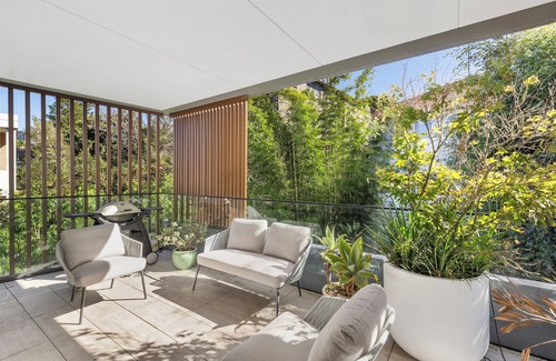Bellevue Hill Apartment | Luxurious 3BR penthouse apartment with private rooftop terrace