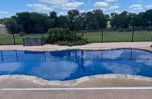Kingsbury House | Luxurious 4-Bedroom Oasis with Private Pool