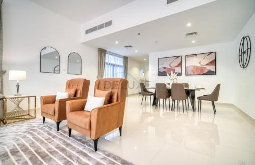 Sharm Villa | Luxurious 4-Bedroom Villa with Assistant Room and Private Pool in Al Dana Island, Fujairah by Deluxe Holiday Homes
