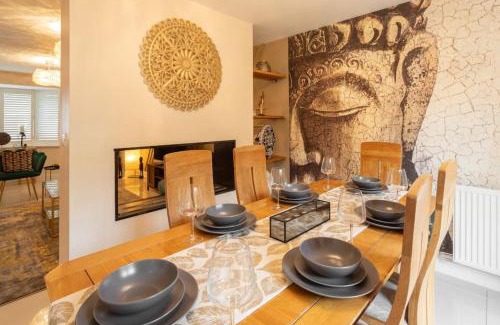 Newport Pagnell Villa | Luxurious 4 Dbl Bedroom house- home away from home
