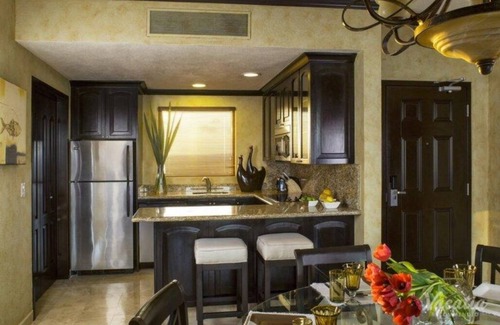 Punta Sam House | Luxurious 4 Diamond Resort - Cancún - Steps from the Beach!