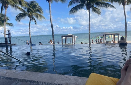 Punta Sam House | Luxurious 4 Diamond Resort - Cancún - Steps from the Beach!