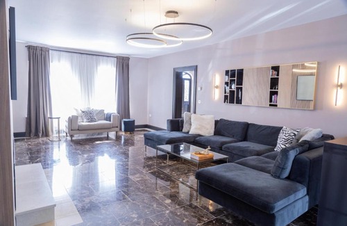 Magherafelt House | Luxurious 4BD family Retreat in Magherafelt