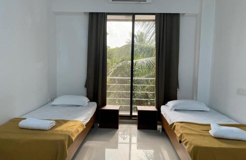 Kandiwali West Apartment | Luxurious 4BHK Homestay in Kandivli Mumbai Spacious Scenic and Family Friendly