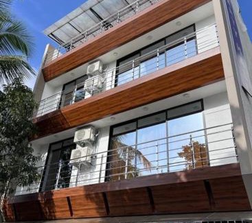 Kandiwali West Apartment | Luxurious 4BHK Homestay in Kandivli Mumbai Spacious Scenic and Family Friendly