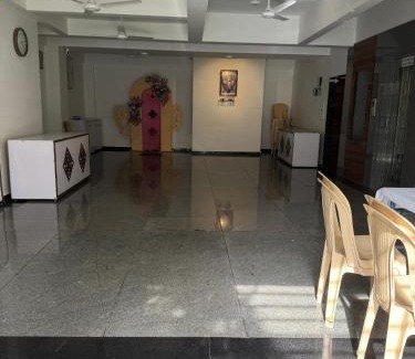 Kandiwali West Apartment | Luxurious 4BHK Homestay in Kandivli Mumbai Spacious Scenic and Family Friendly
