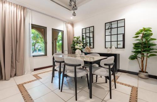 Palm Jumeirah Apartment | Luxurious 4BR with Maids Room Villa in Canal Cove, Palm Jumeirah by Deluxe Holiday Homes