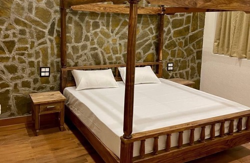 Khaprar Resort | Luxurious 5-bedroom Homestay with heater, WiFi in delightful Chaukhuta