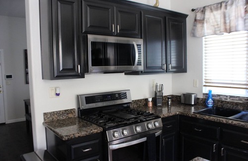 Elk Grove House | Luxurious 5-bedroom house in Elk Grove with Salt Water Pool and Spa