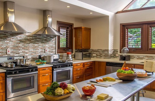 Mammee Bay Villa | Luxurious 7 Bedroom Beachfront Villa in Old Fort Bay, St. Ann