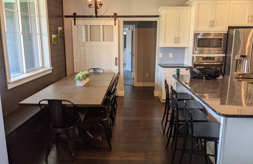 Cedar City House | Luxurious 7Bd, 4Bath w/Theatre, BunkRm, Huge Yard