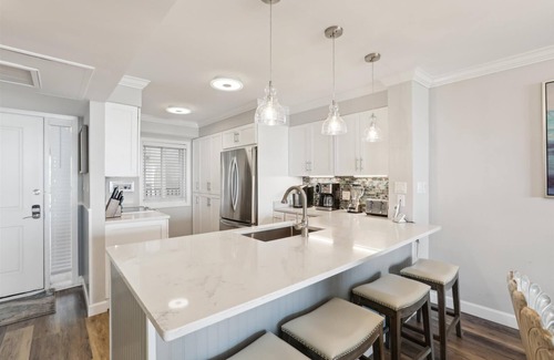 Folly Field Villa | Luxurious and completely renovated, enjoy beautiful beach and sunrise views!