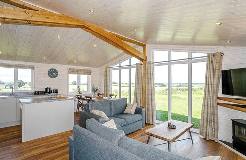 Hundall Ski Chalet | Luxurious and contemporary lodge with stunning countryside views.