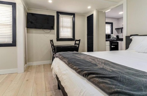 Temple House | Luxurious and Cozy Cabin in a Rural setting - 8