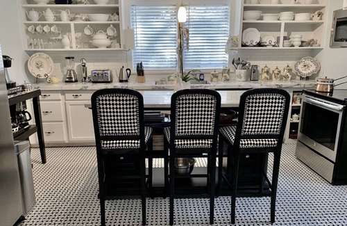 St. Augustine Apartment | Luxurious and Relaxing Elegance Upstairs 🚭