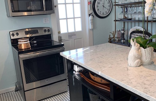 St. Augustine Apartment | Luxurious and Relaxing Elegance Upstairs 🚭