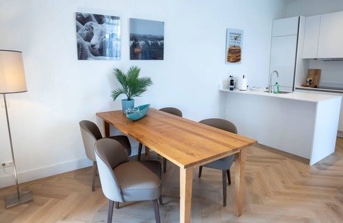 Bussum Apartment | Luxurious and tastefully furnished apartment in heart of Bussum