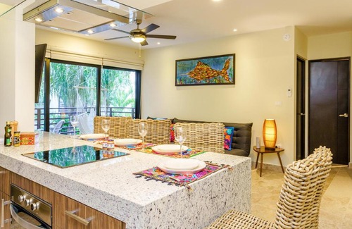 Centro Apartment | Luxurious Arenis Condo Living by Stella Rentals