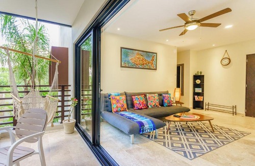 Centro Apartment | Luxurious Arenis Condo Living by Stella Rentals