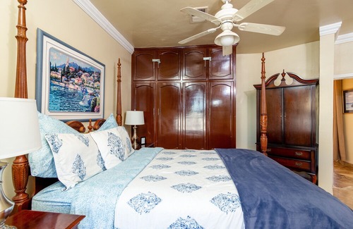 Puerto Penasco House | Luxurious Beach Front House On the Water. Private Jacuzzi, optional 5th bedroom