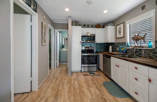 Cedar Lane House | LUXURIOUS BEACH RETREAT WITH THE BEST FISHING AND OCEAN VIEWS IN ALL OF SARGENT!