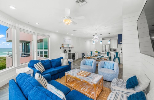 Holmes Beach Condo | Luxurious Beachfront Condo with Stunning Gulf Views! - Island Paradise #6