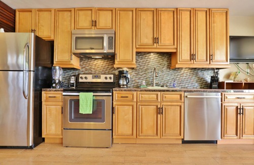 Red Hook Condo | Luxurious Beachfront Corner Unit - Steps from the Beach in Building B