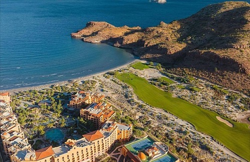 Loreto Apartment | Luxurious Beachfront Escape in Loreto with Stunning Views