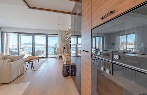 Bodrum City Center Resort | Luxurious Beachfront Flat with Hotel Amenities Inside a 5-Star Resort