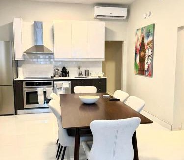 Parque Apartment | Luxurious Beachside 3-Br Apt