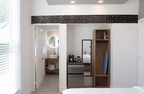 Poinciana Park Hotel | Luxurious Boutique Hotel in Fort Lauderdale