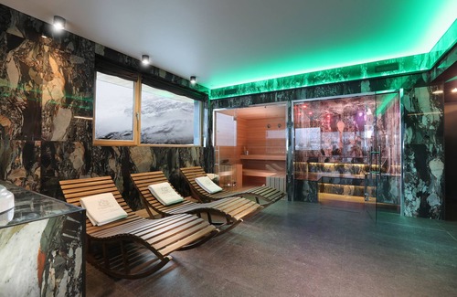 Cervinia Ski Chalet | Luxurious Chale, Breuil - Cervinia