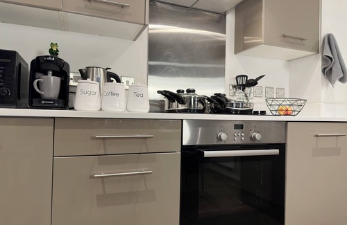 The Westside Apartment | Luxurious City Centre Apartment with FREE Parking