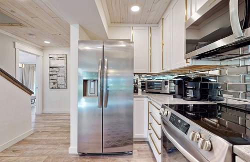 Sandestin Condo | Luxurious coast home with golf cart, shared pools, and beach access