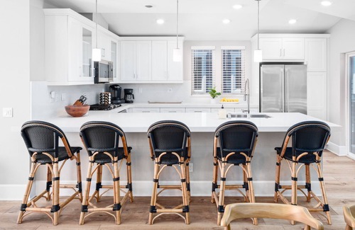 Mission Beach House | Luxurious Coastal Oasis in Mission Beach w/AC
