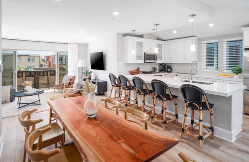 Mission Beach House | Luxurious Coastal Oasis in Mission Beach w/AC