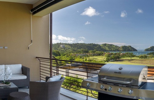Herradura Condo | Luxurious Condo: Los Sueños Miramar 3 bedroom