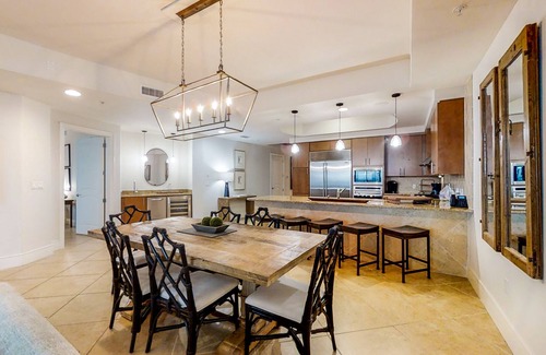 Orange Beach Condo | Luxurious condo in Gulf-front resort with pool, hot tub, tennis & sauna