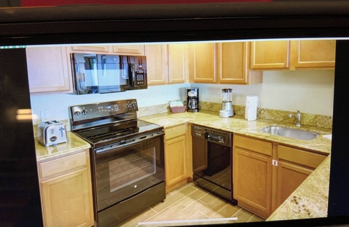 Pompano Beach Condo | Luxurious Condo located in Pompano Beach. The beach is your backyard .