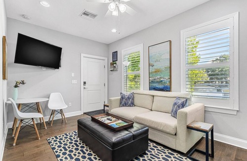 SoHo Apartment | Luxurious Condo Near Bayshore Blvd/Free Parking/WIFI