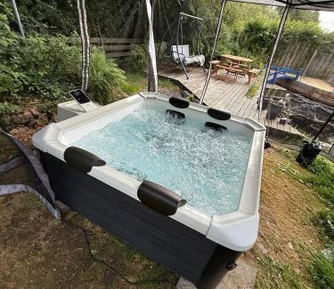 Achachork House | Luxurious Cottage on the River of Portree